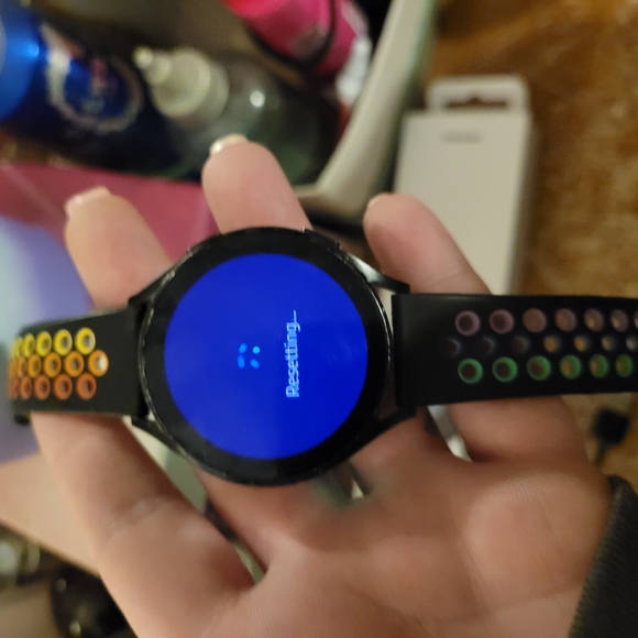 Samsung Galaxy Watch 4 40MM (GPS + Cellular) - Picture 4 of 13